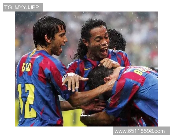 天下足球盘点十大超级球星辉煌时刻与传奇故事