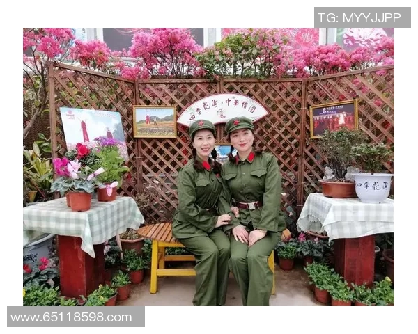 昔日绿茵传奇老球星再展英姿重返赛场激情踢球瞬间